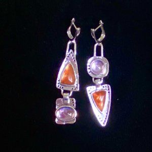 💖Fun Abstract Earrings In Amber and Lt. Amethyst Crystals. /E122